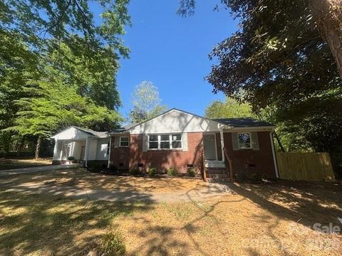 Photo of 137 Birchwood Drive, Charlotte, NC 28214 (MLS # 4369624)