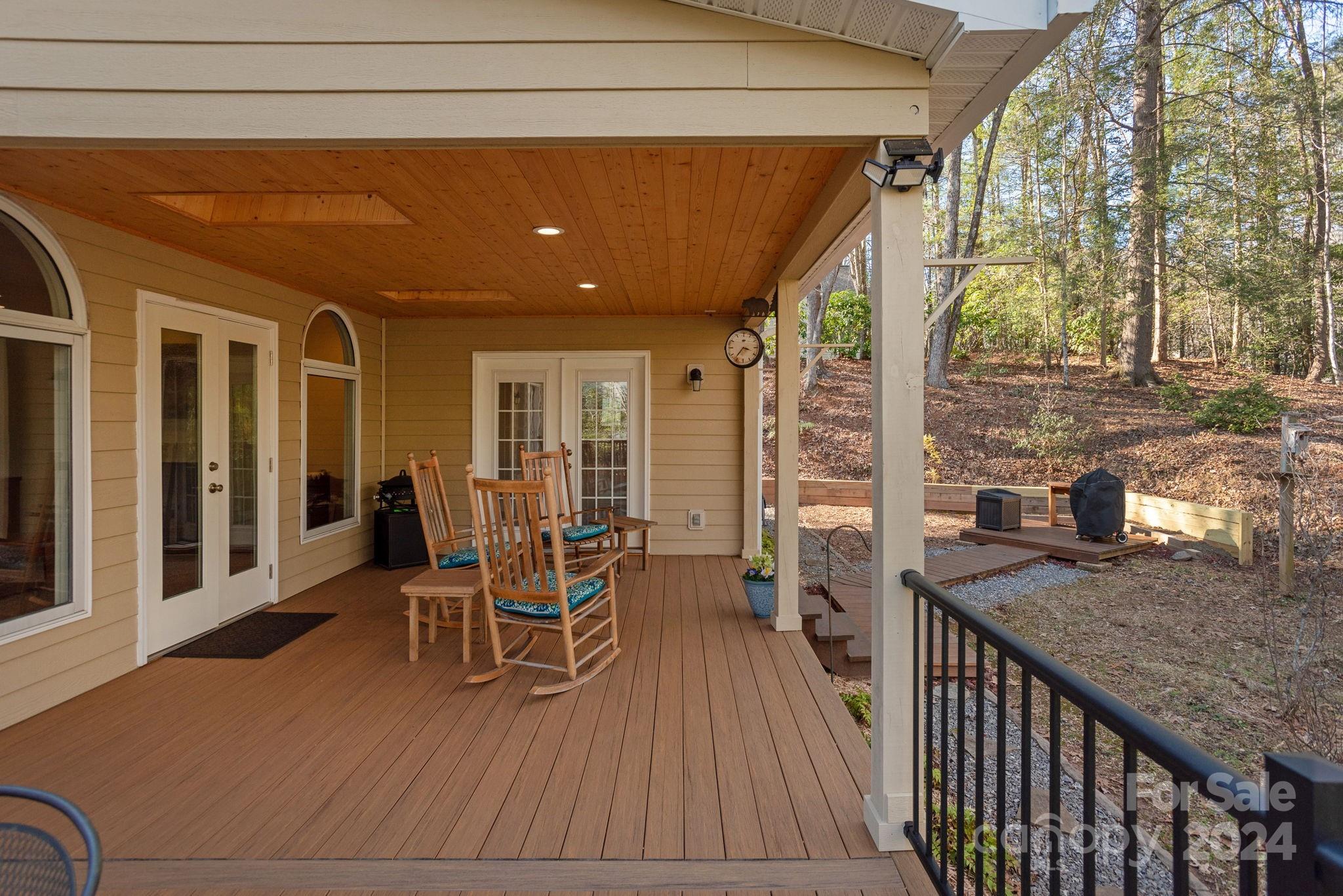 Deerlake Village - Residential