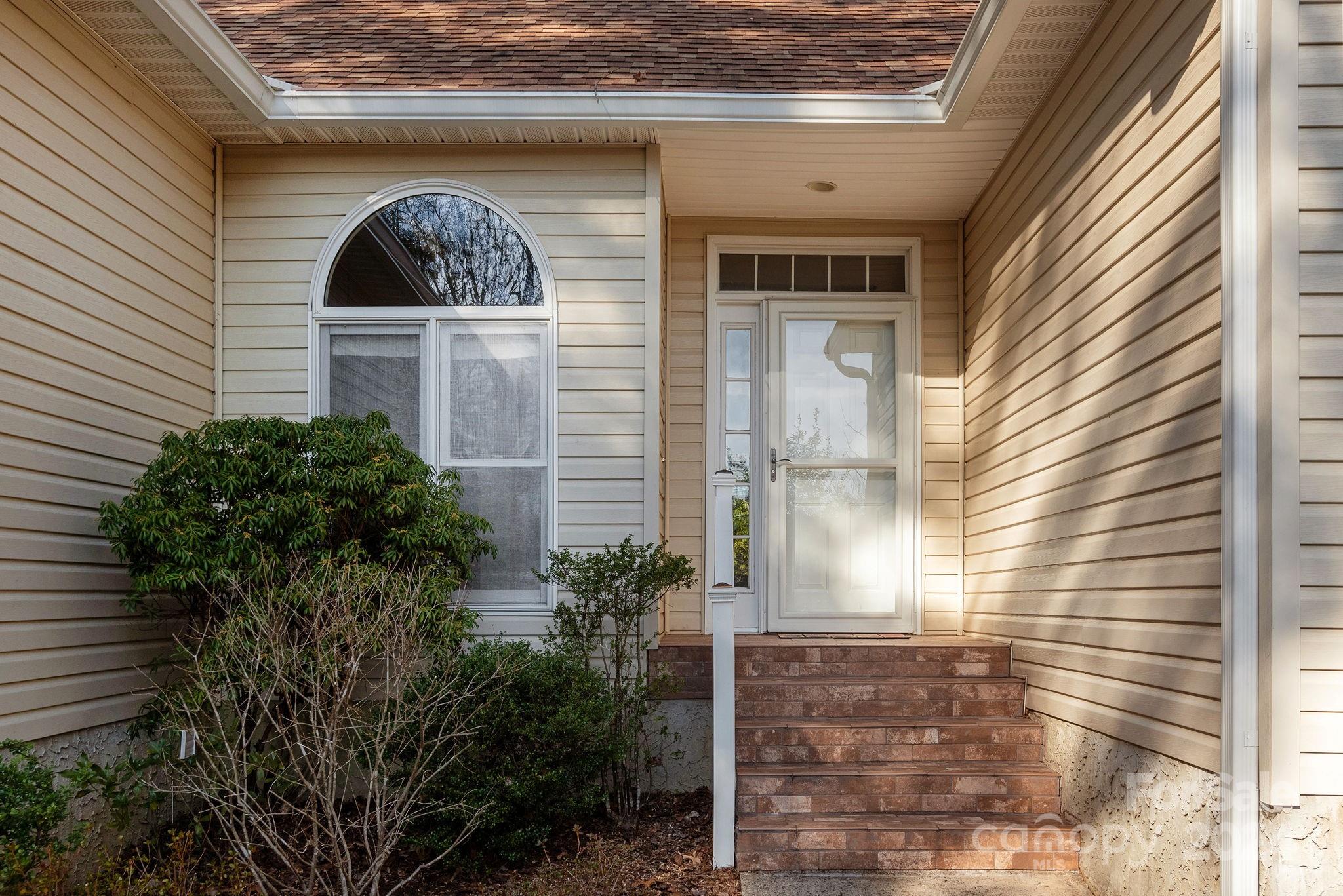 Deerlake Village - Residential