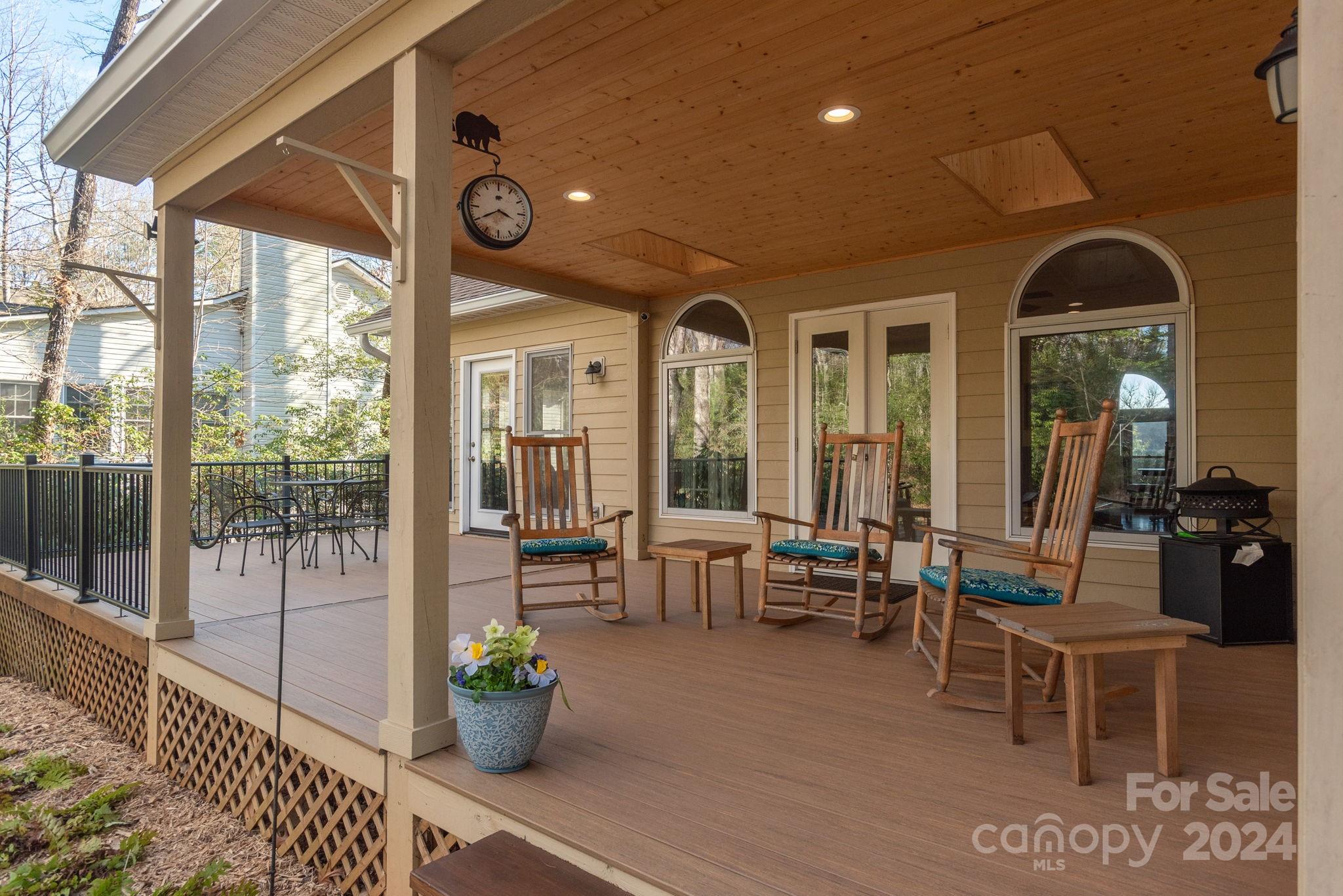 Deerlake Village - Residential