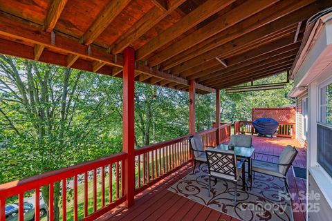 201 Acorn Lane Clyde NC 28721