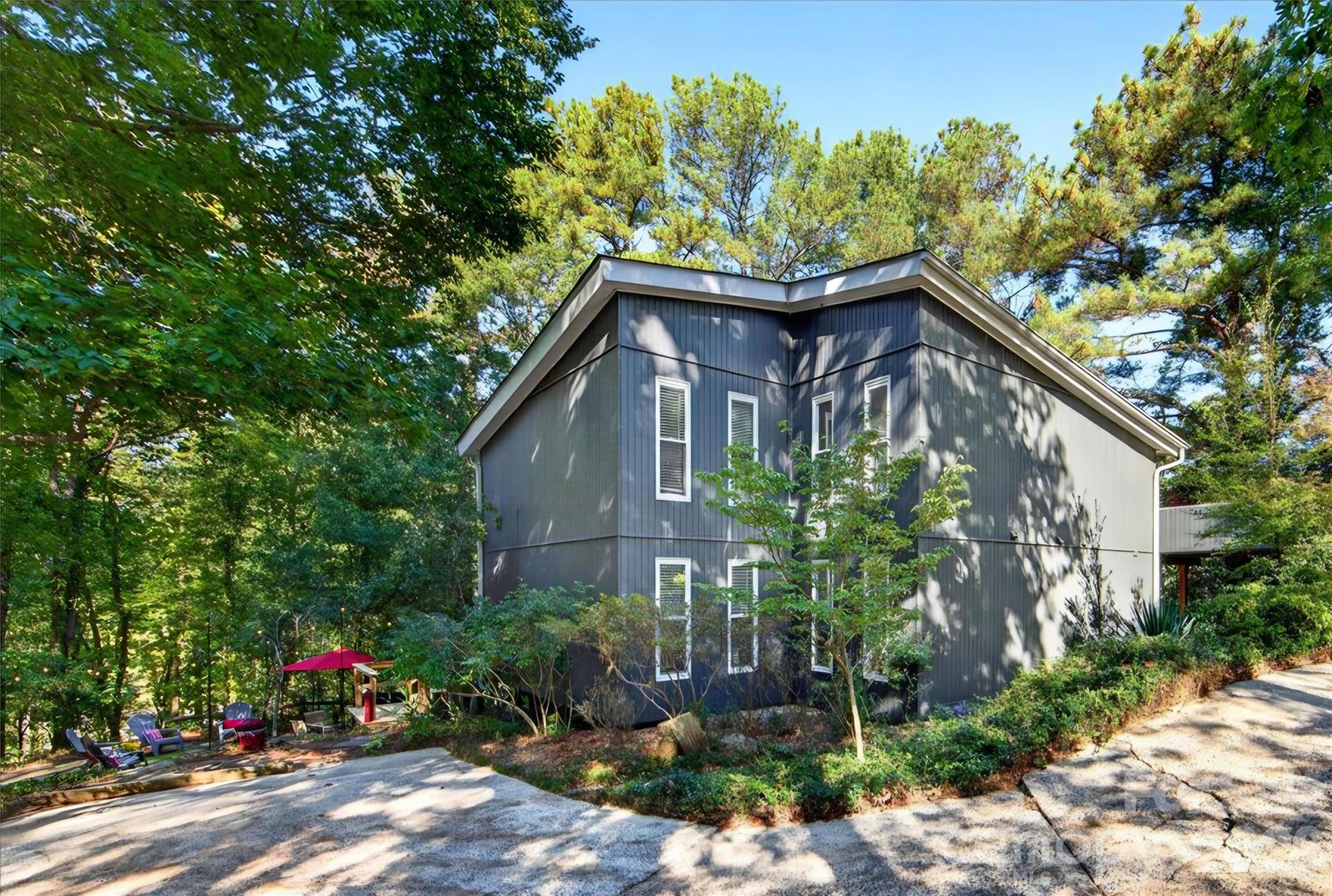3240 Johnny Cake Lane
