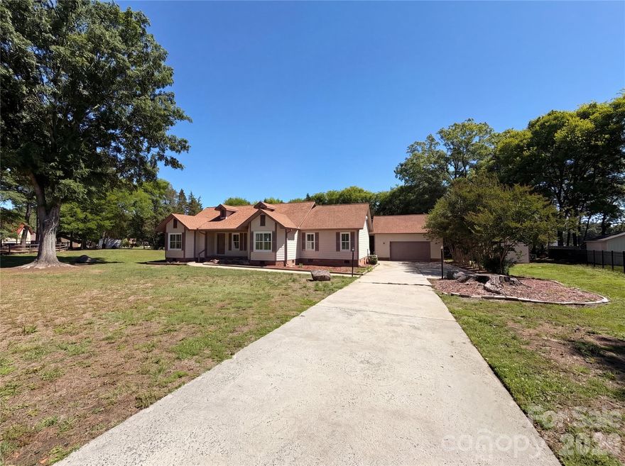 Check out 8400 Chestnut Oak Ct, a thoughtfully designed residence featuring a comfortable layout for modern living. The interior includes a cozy fireplace and a kitchen equipped with stainless steel appliances. The primary bathroom provides double sinks and a separate tub and shower, complementing the primary bedroom's spacious walk in closet. Outdoor elements include a functional patio overlooking a exclusive in ground pool, along with a storage shed within the fully fenced in backyard. This home perfectly blends comfort with outdoor enjoyment—a must-see. Included 100-Day Home Warranty with buyer activation