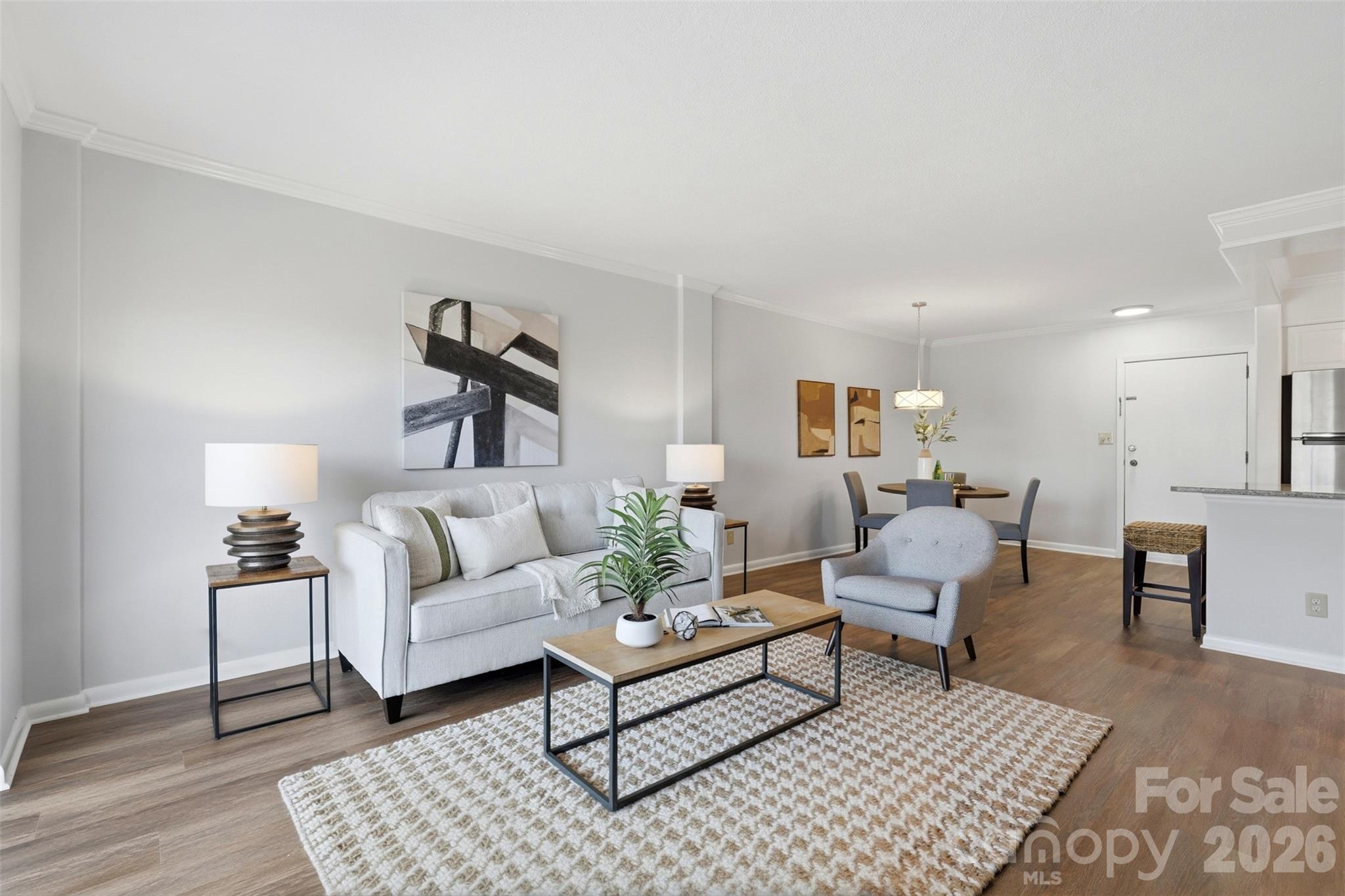 2503 Roswell Avenue 302