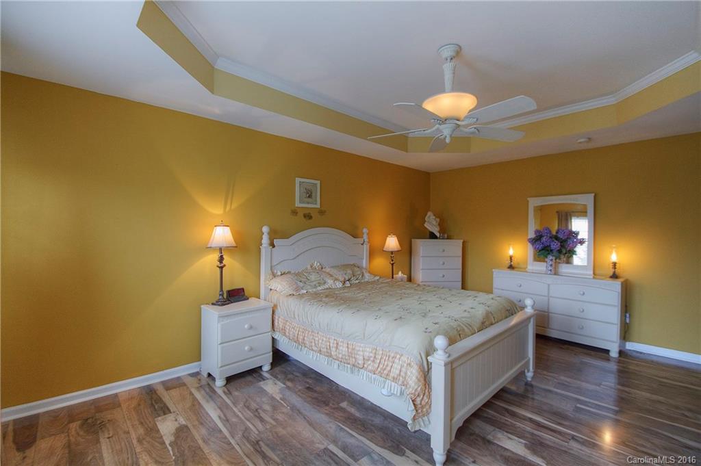 Ridge Pointe - Residential