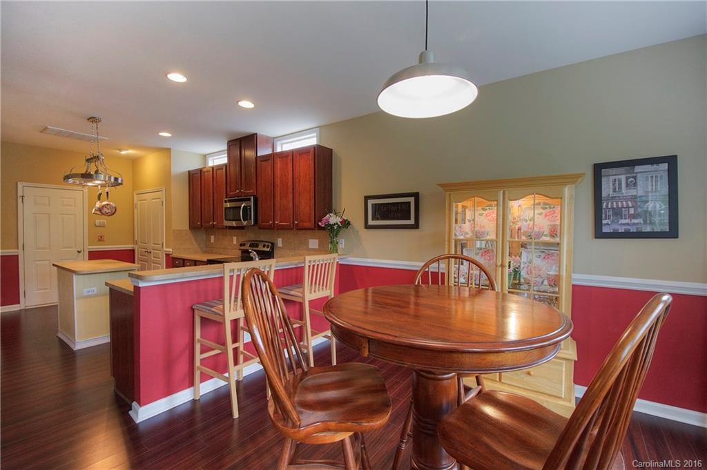 Ridge Pointe - Residential