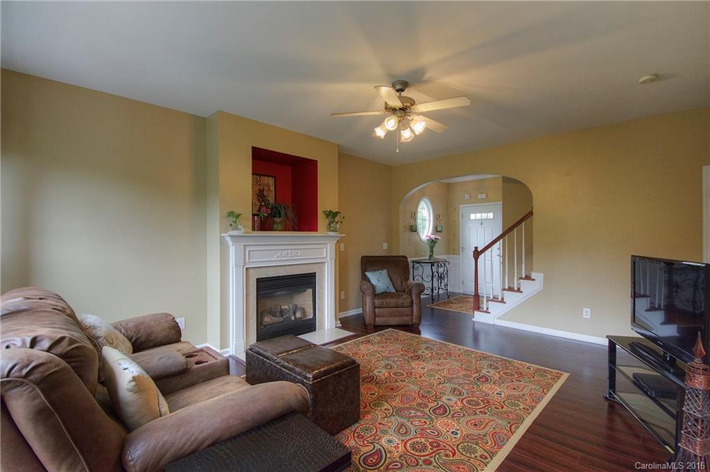 Ridge Pointe - Residential