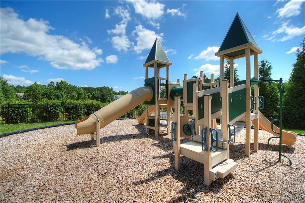 Ridge Pointe - Residential