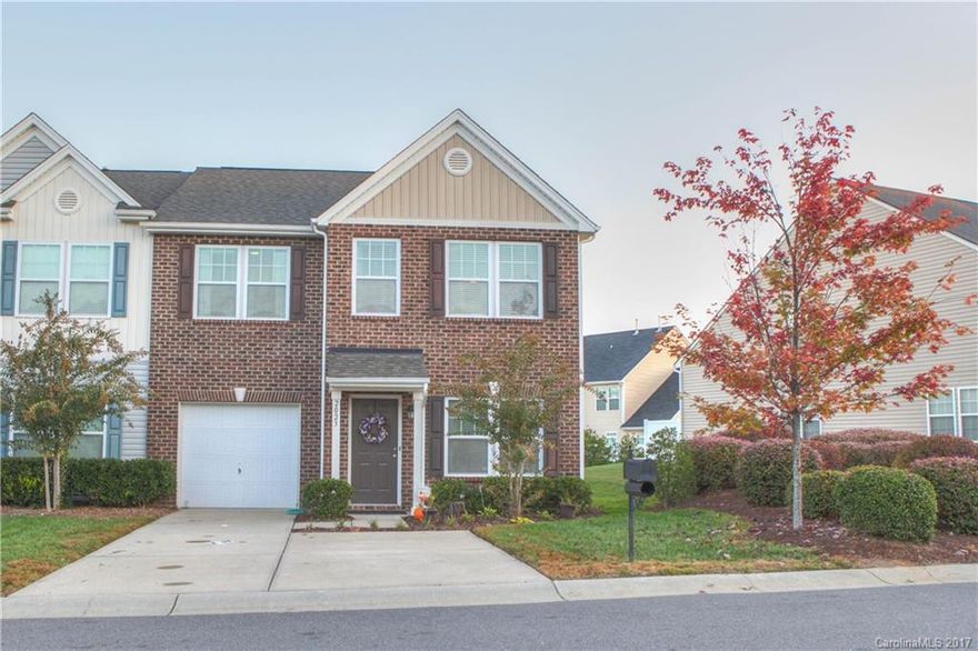 You'll love this hospitable 2 story home.This 3 br 2.5 ba home with an attached garage will give you generous space. Contemporary kitchen with granite counters, breakfast bar island, tile back splash, with laminate wood floor. Family dining room. 2 flex spaces (loft & bonus room) for an inspirational home office. Tranquil master bedroom with walk in closet. Lg laundry room. Granite bath counters. Backyard with patio & privacy fence. Included:WASHER/DRYER/REFRIGERATOR 
Pool,trail,playground!