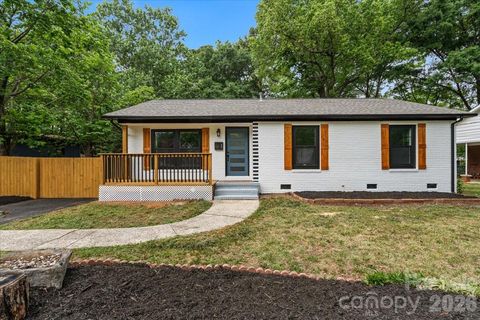1519 Briarfield Drive Charlotte NC 28205