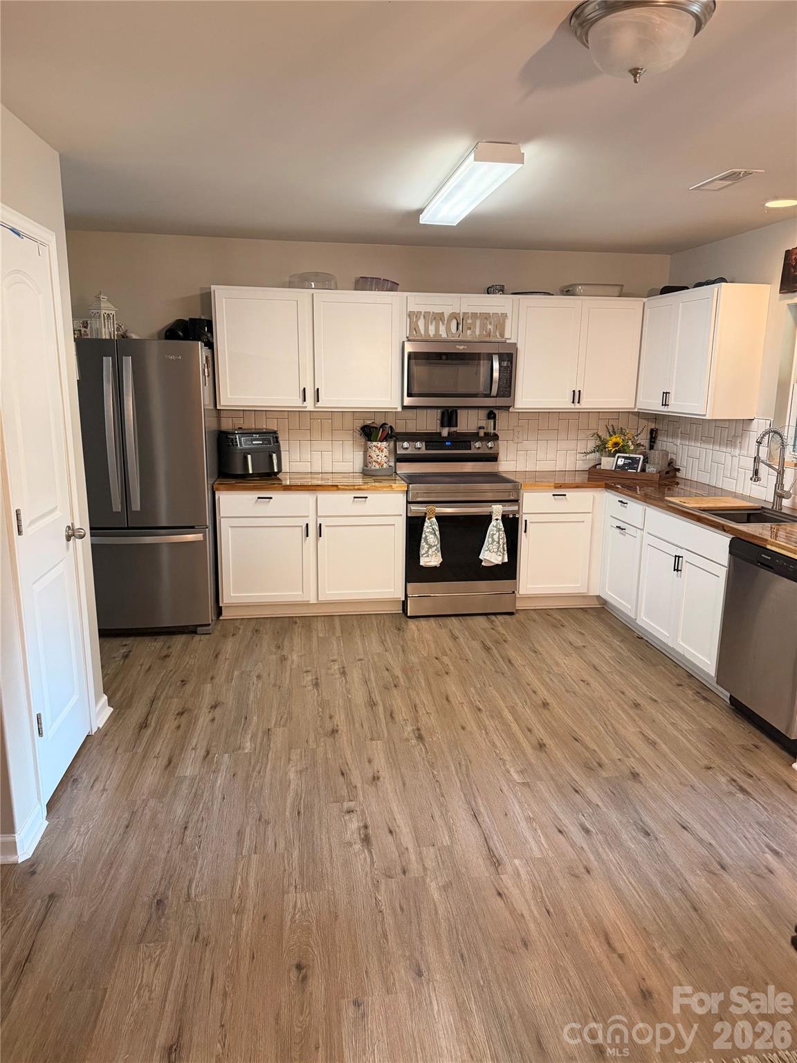 2212 Pinnacle View Drive