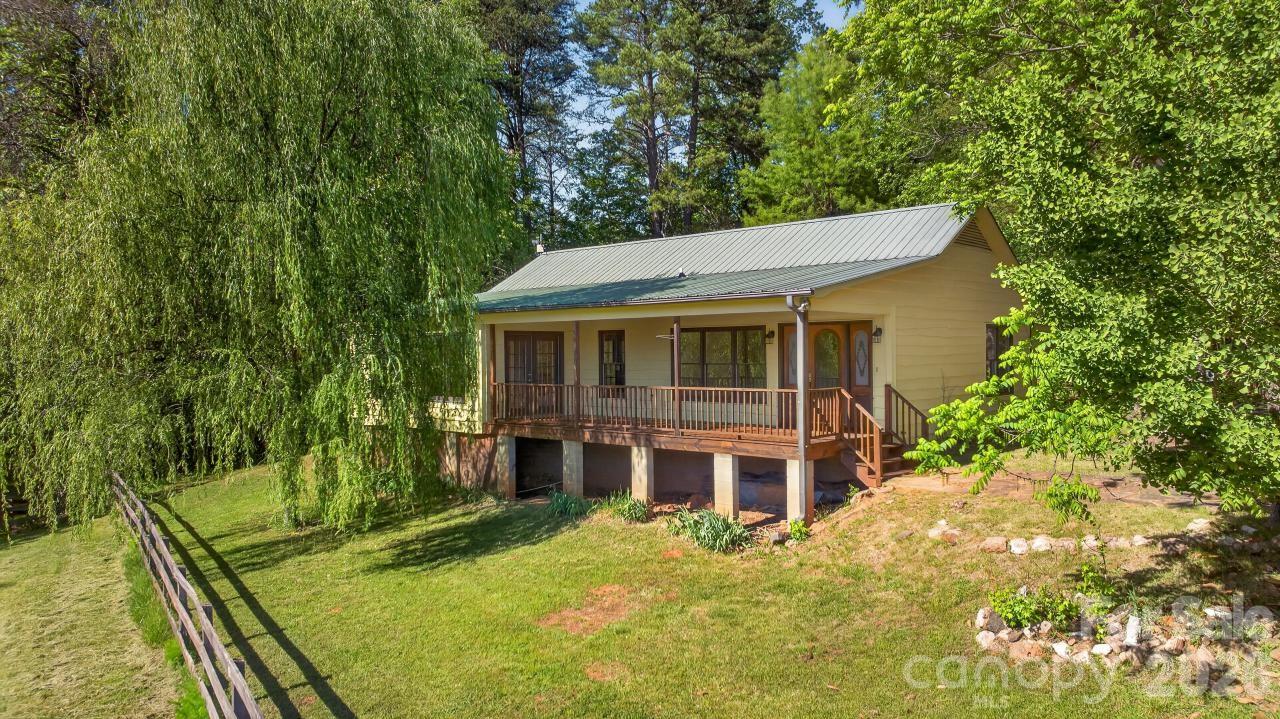 3205 Collinsville Road