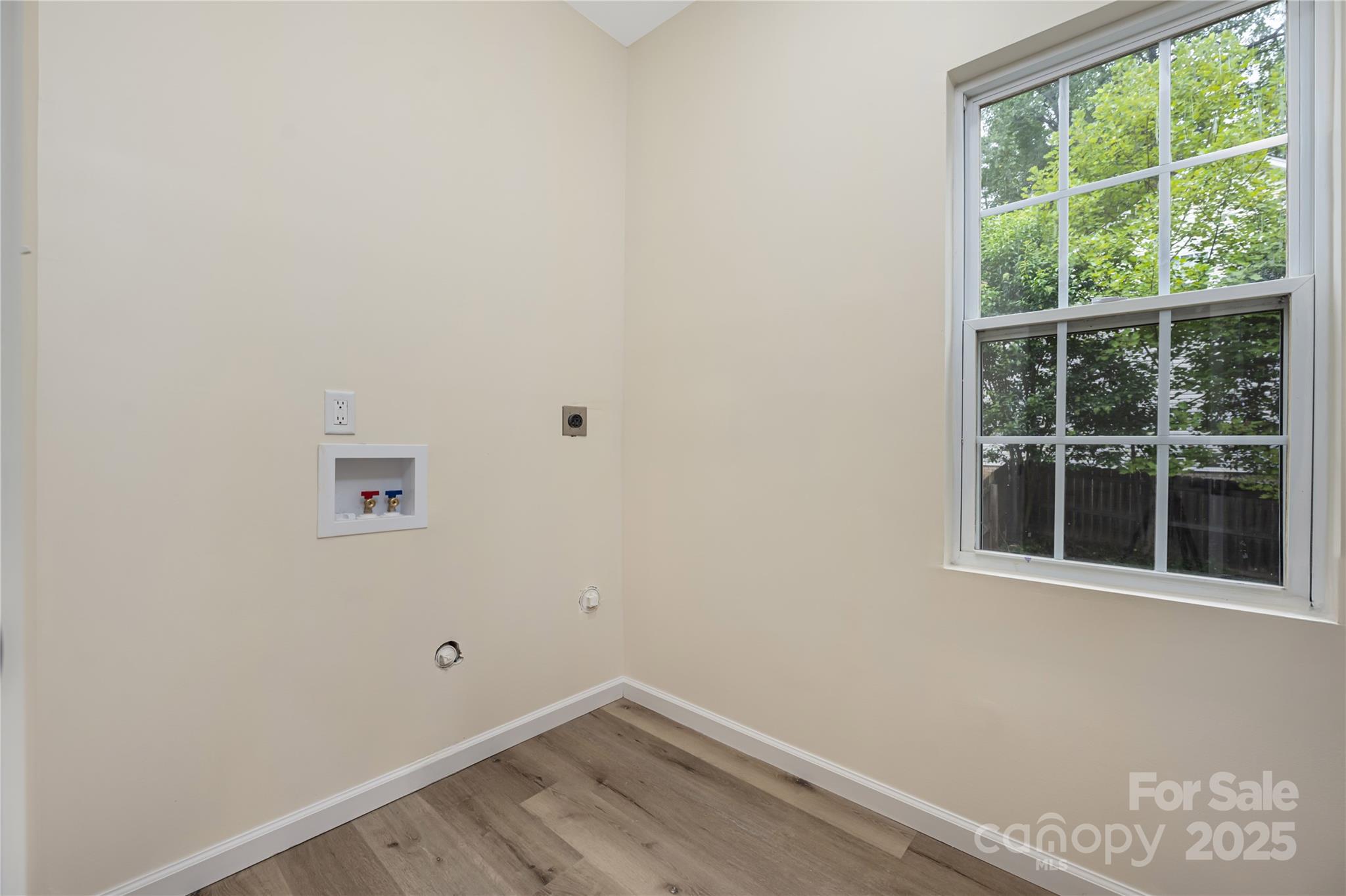 Sardis Beverly Park - Residential