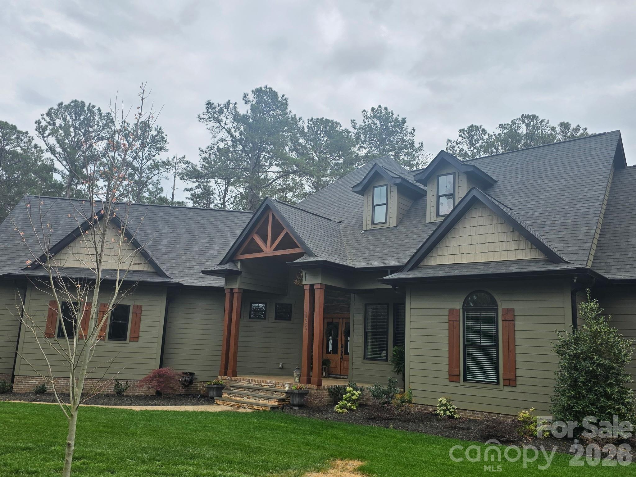 425 W North Corner Road