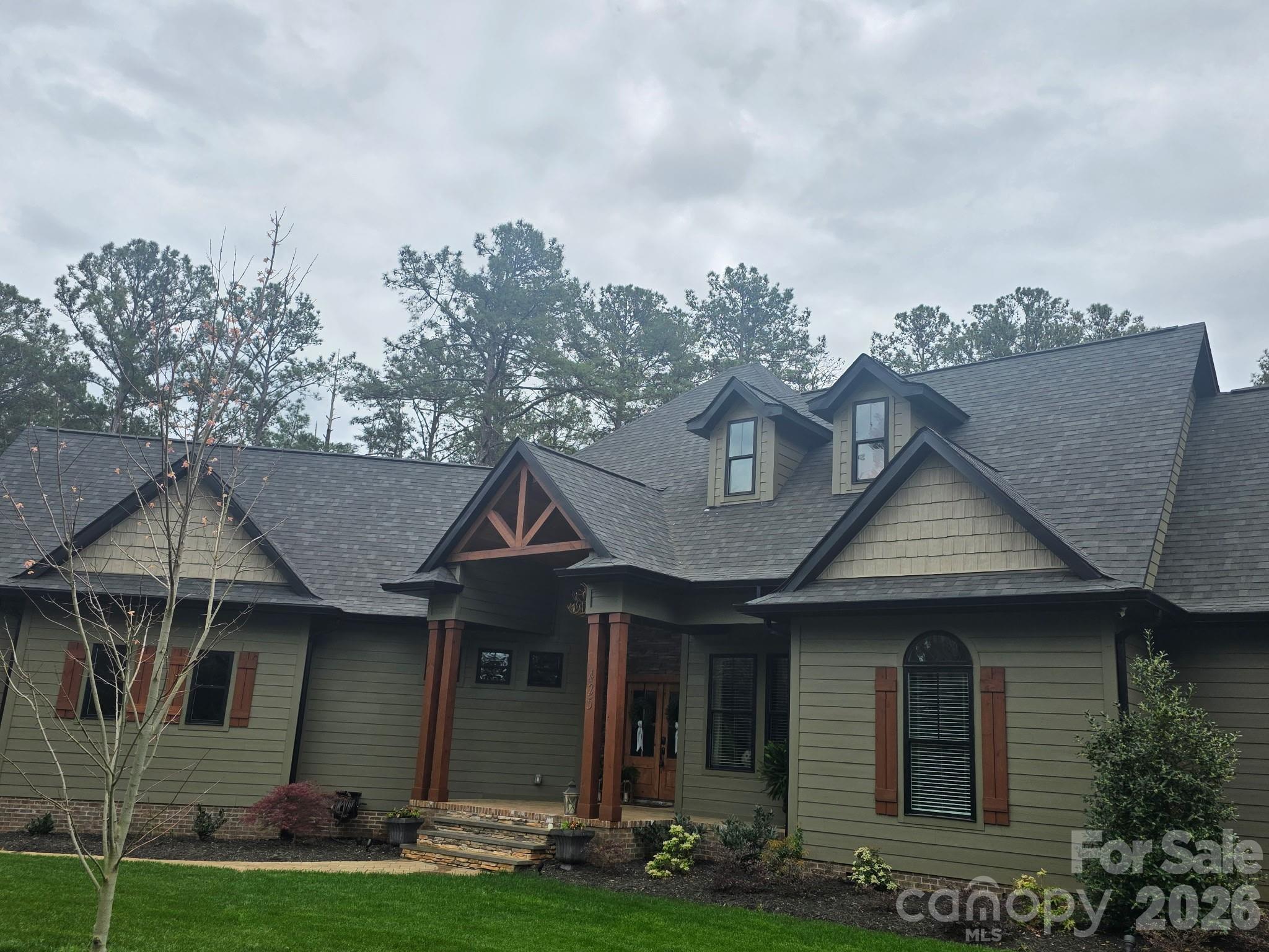 425 W North Corner Road