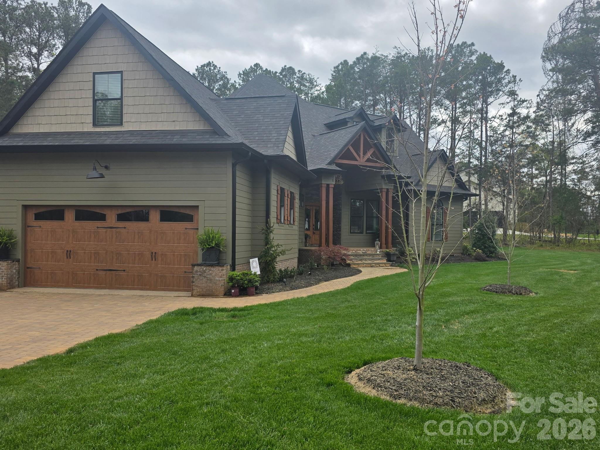 425 W North Corner Road