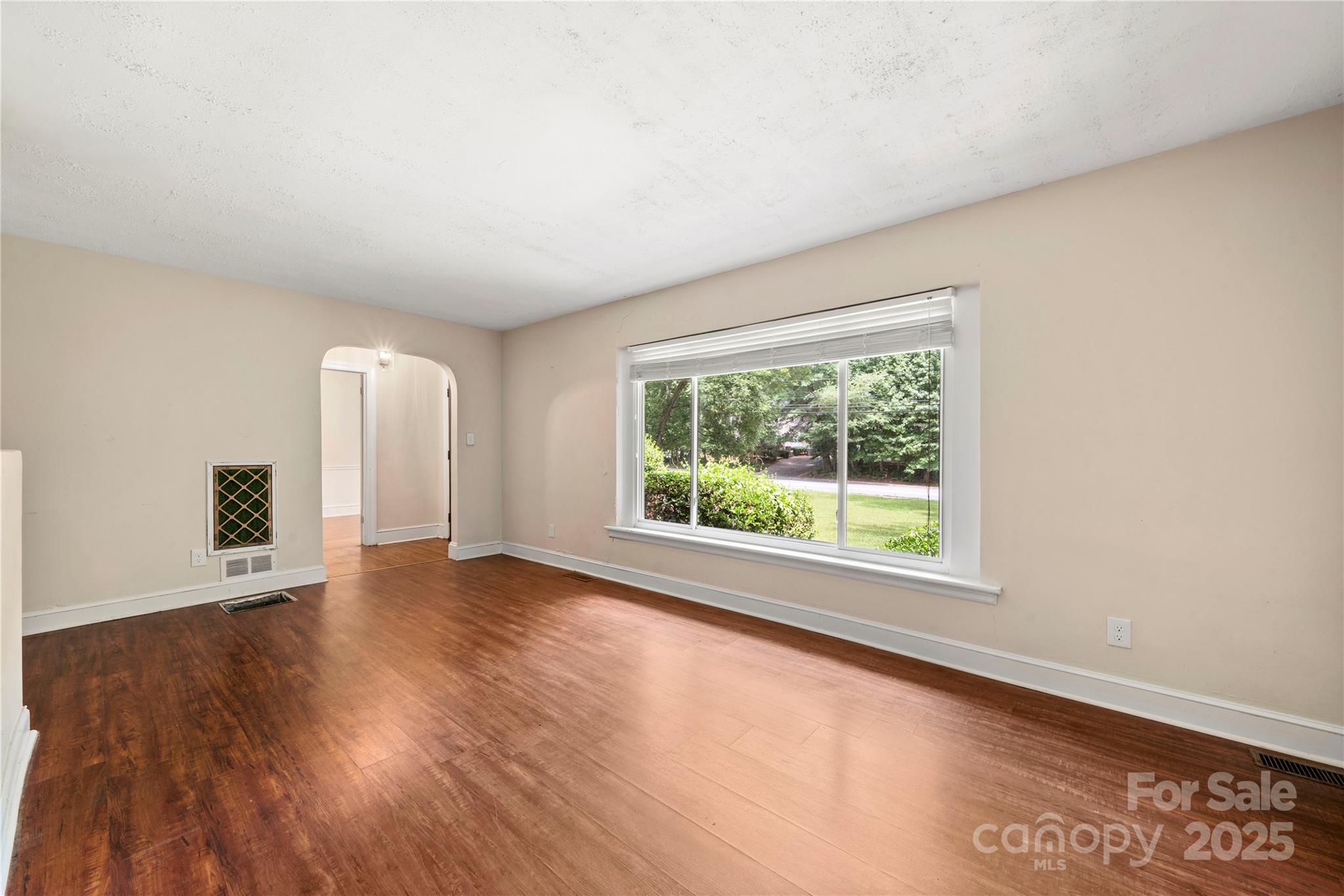 7010 Monroe Road