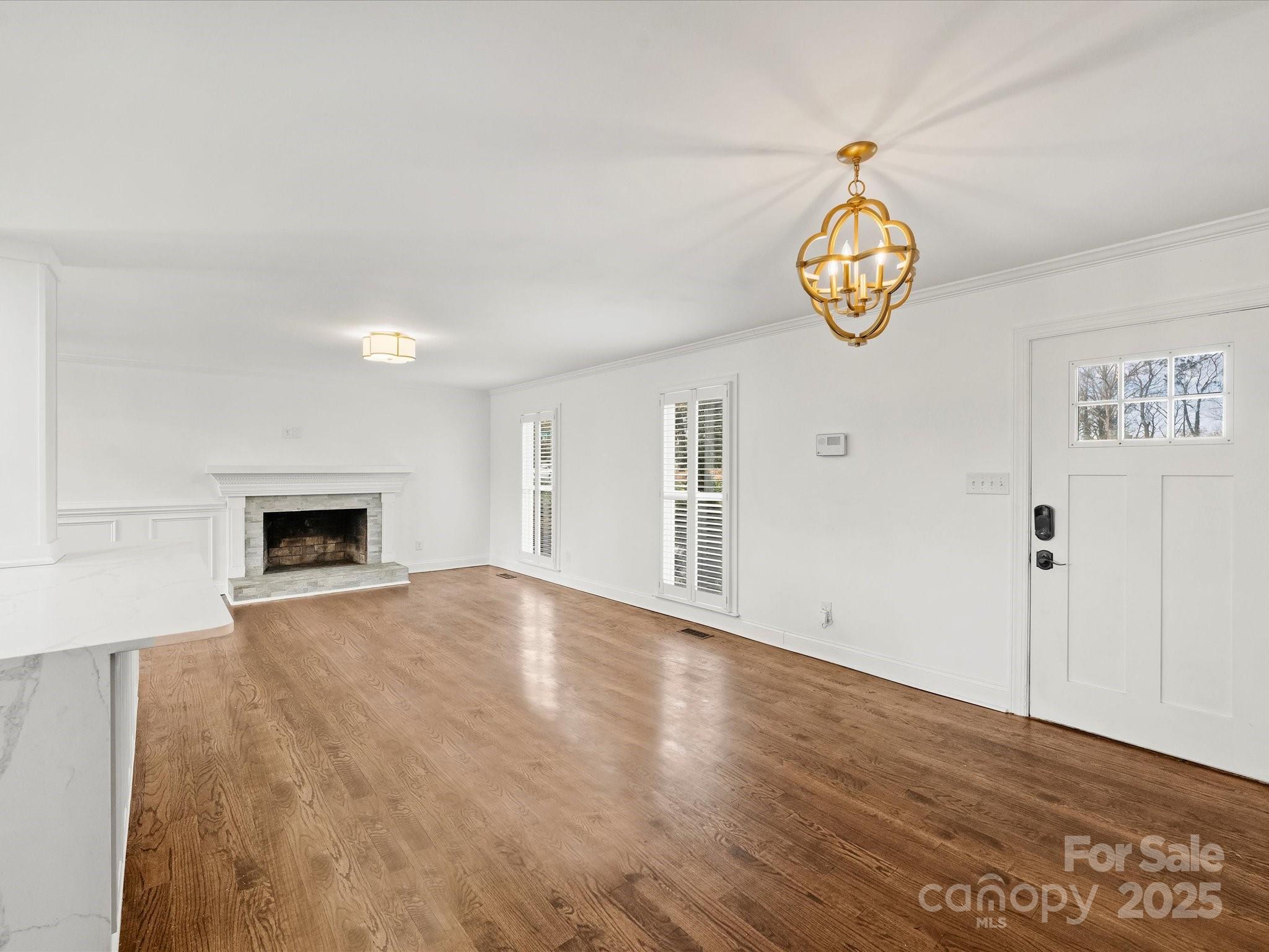 3453 Selwyn Avenue