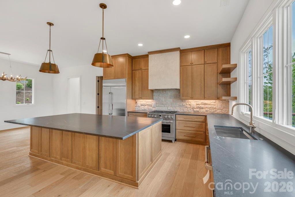Greystone IV - Residential