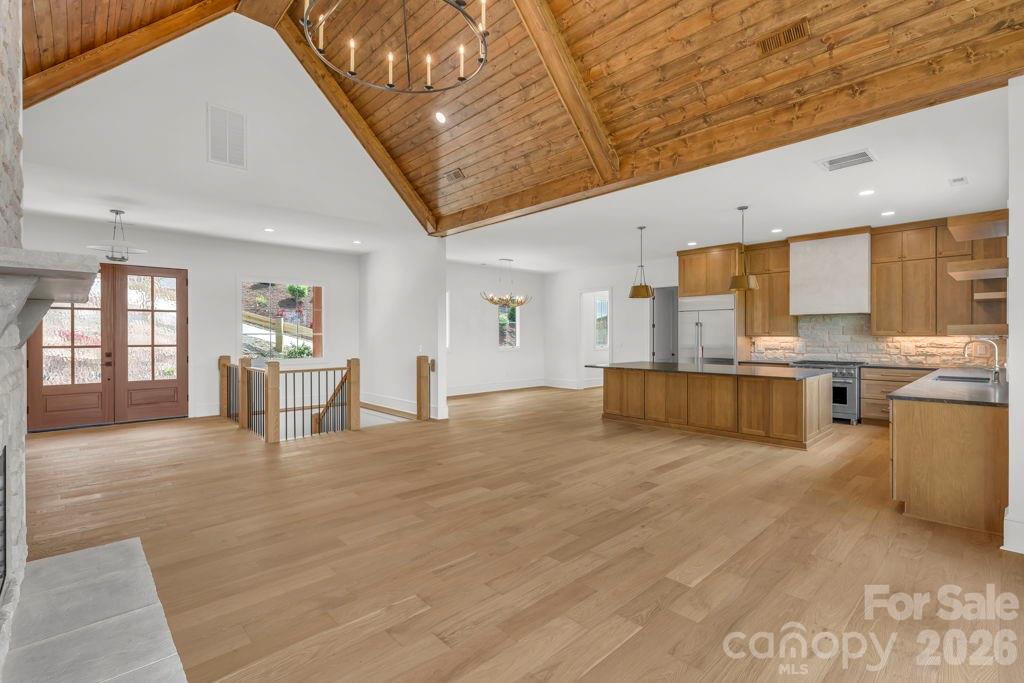 Greystone IV - Residential