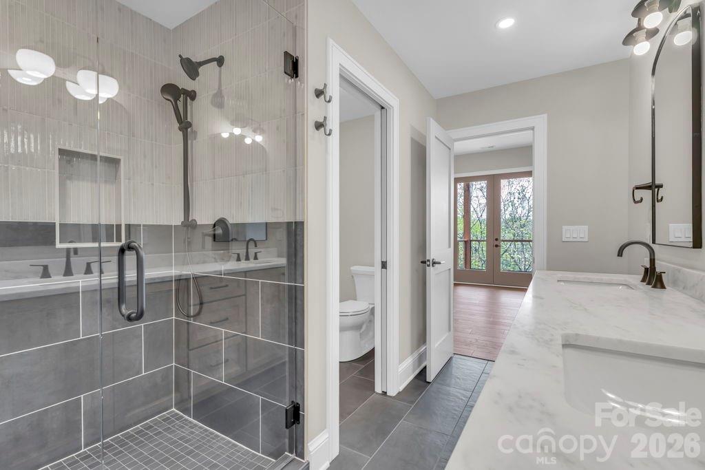 Greystone IV - Residential