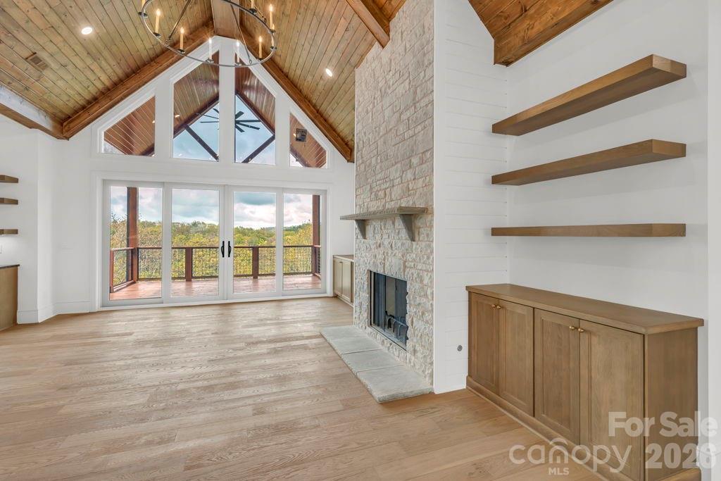 Greystone IV - Residential