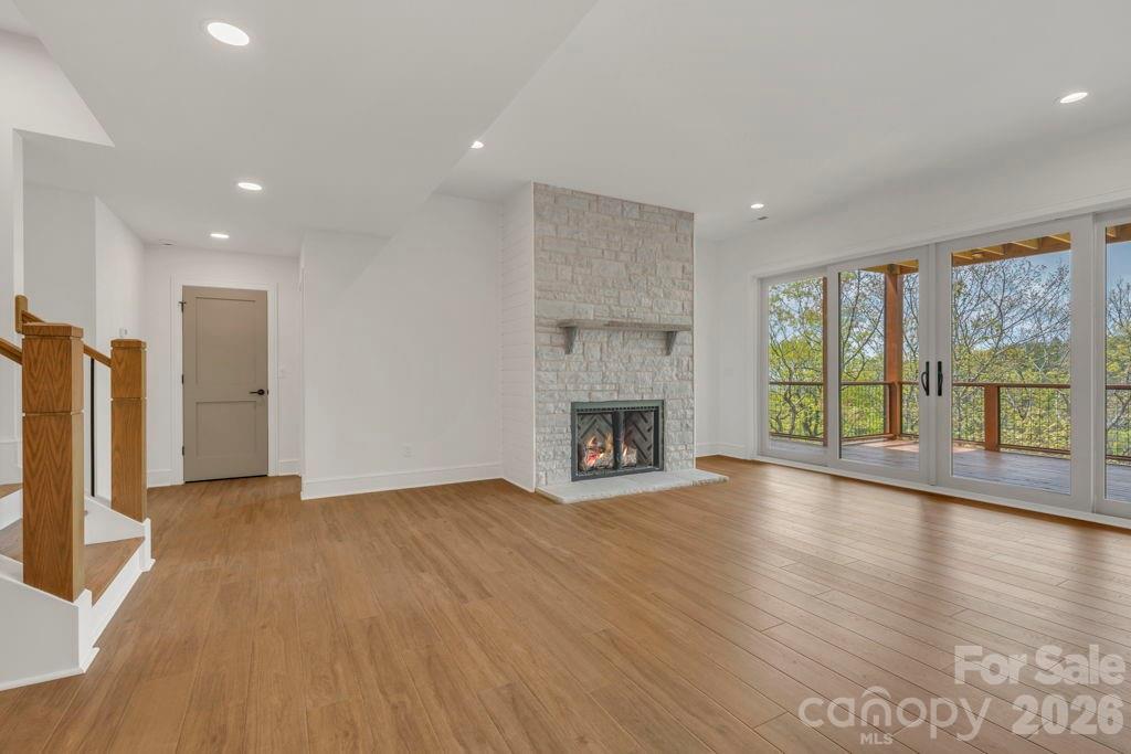 Greystone IV - Residential