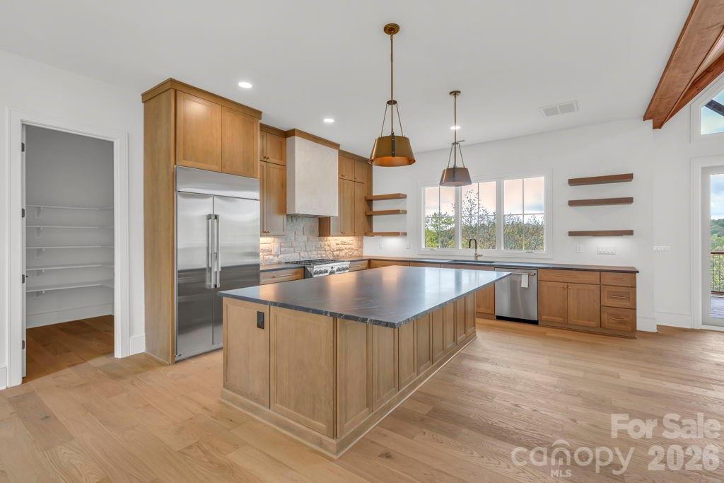 Greystone IV - Residential