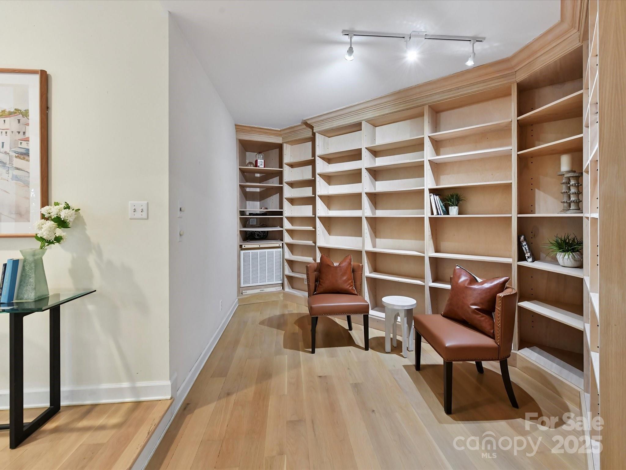 Tega Cay - Residential