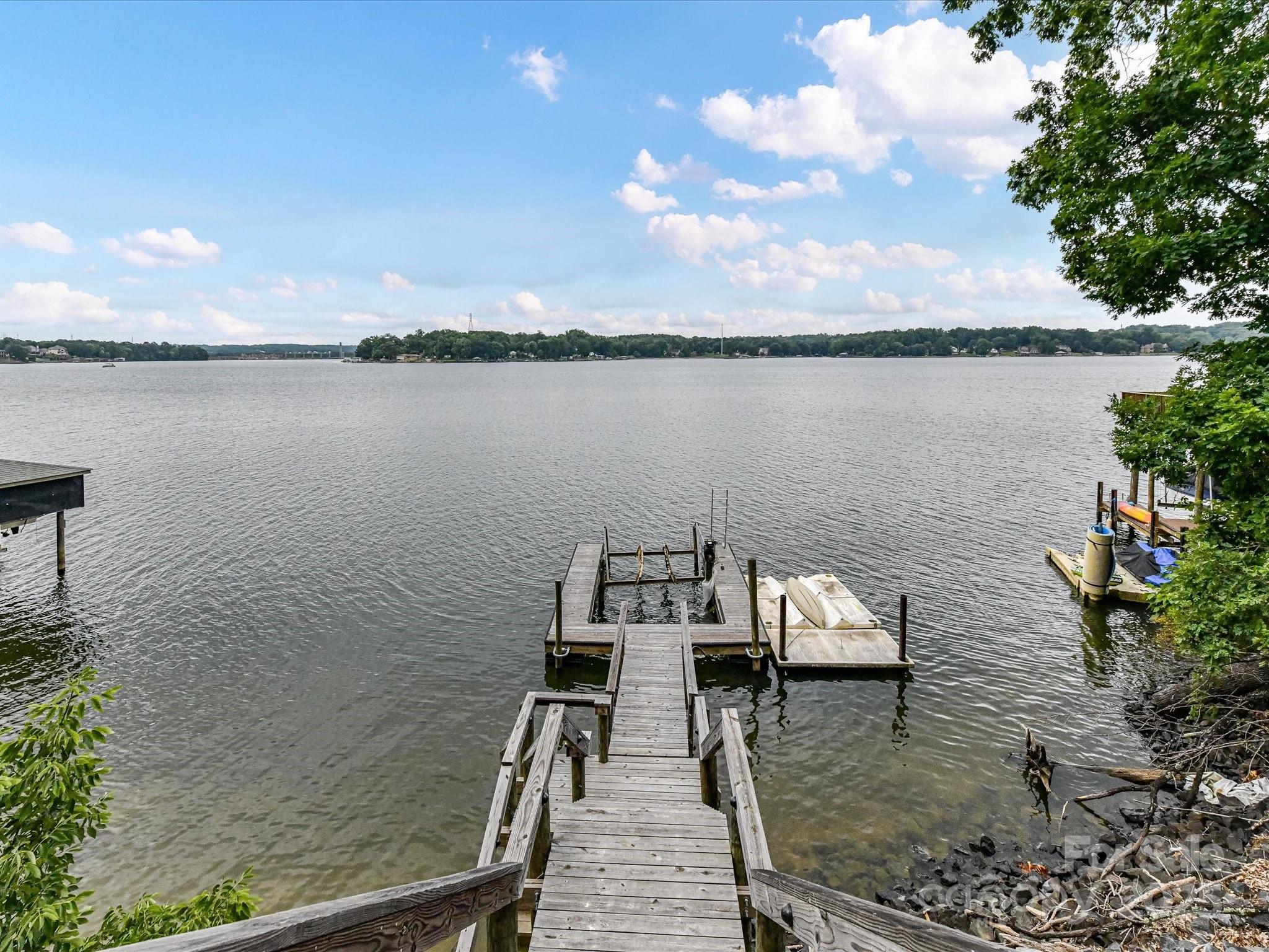 Tega Cay - Residential