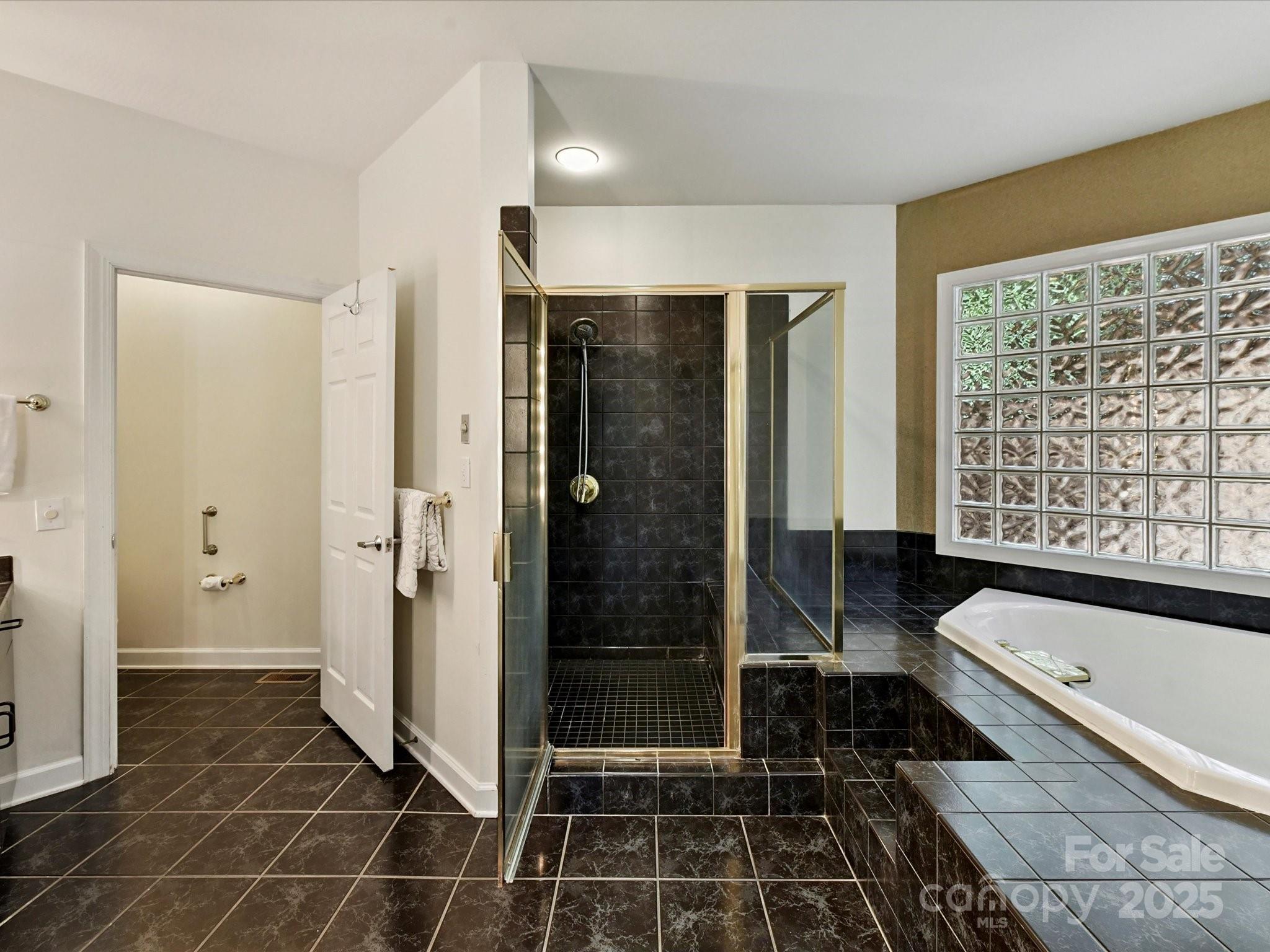 Tega Cay - Residential