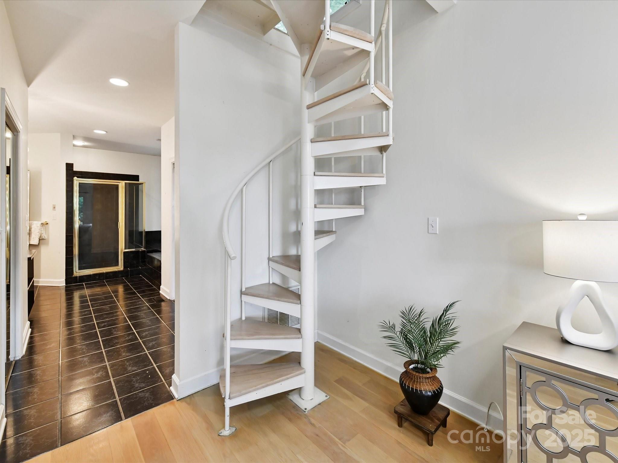 Tega Cay - Residential