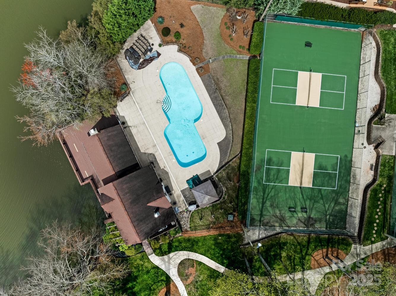 Carsons Pond - Residential