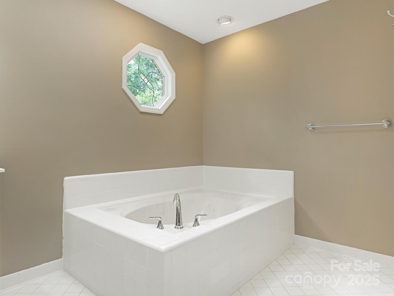 Carsons Pond - Residential