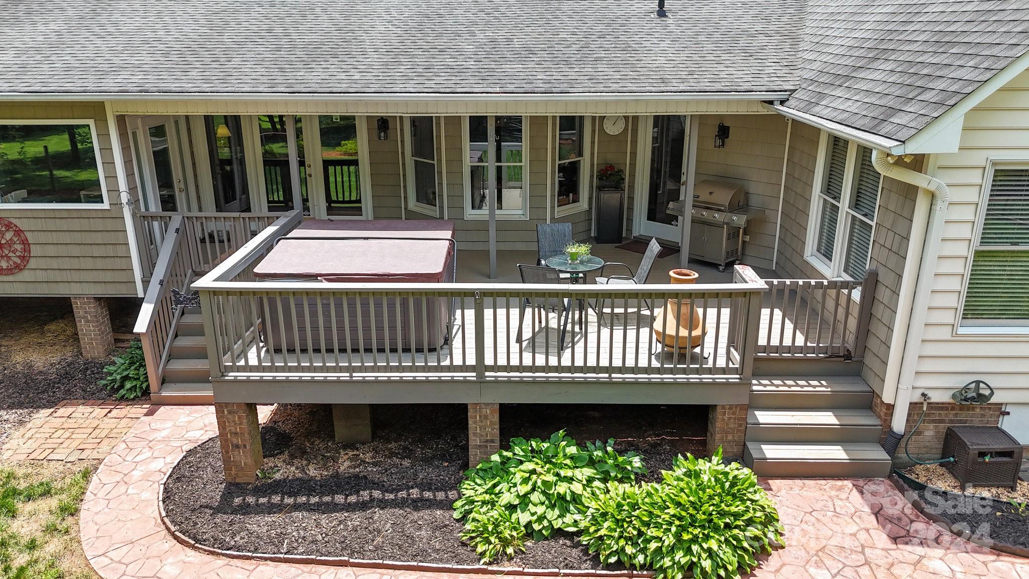 Larkin Sloan Estates - Residential