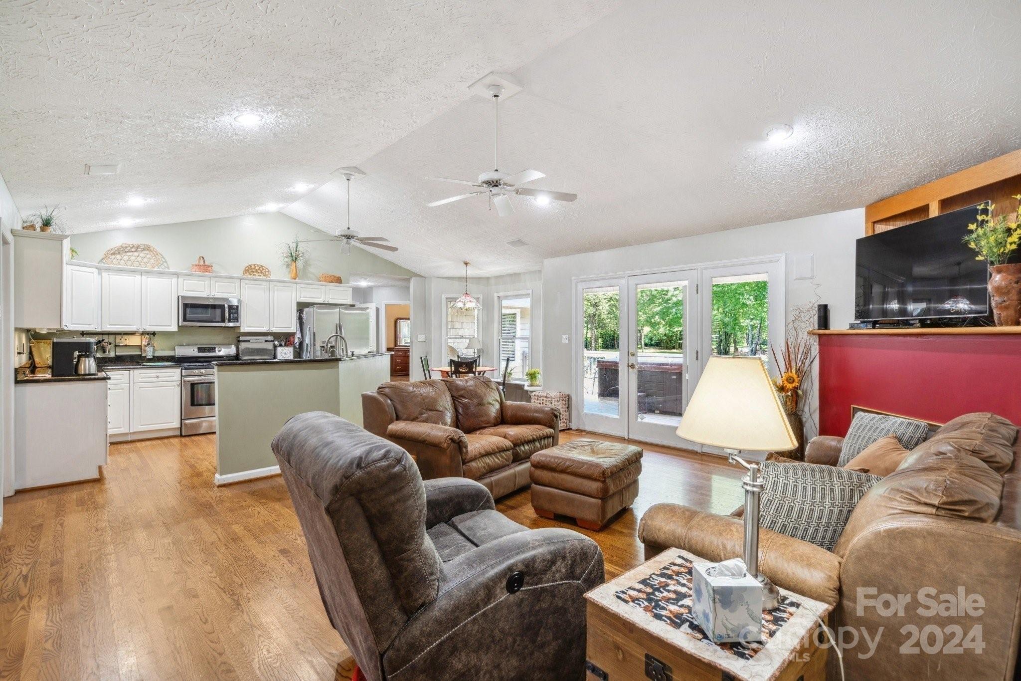 Larkin Sloan Estates - Residential