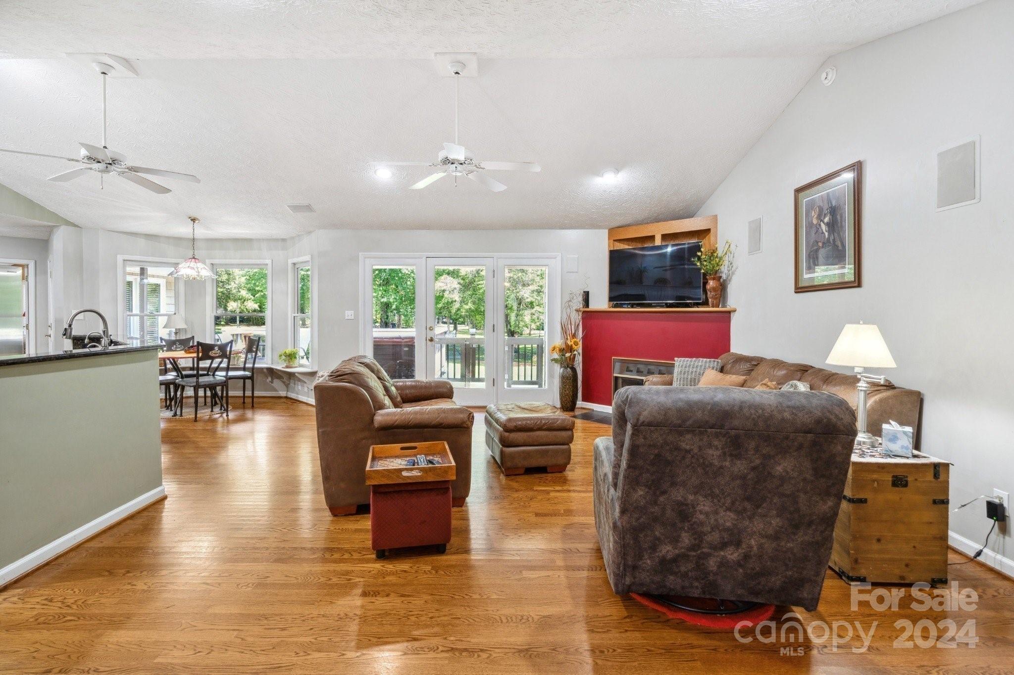 Larkin Sloan Estates - Residential