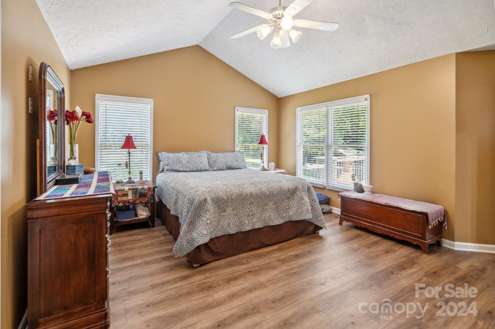 Larkin Sloan Estates - Residential