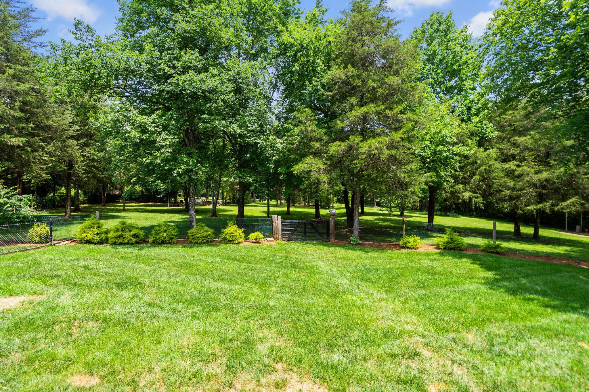 Larkin Sloan Estates - Residential