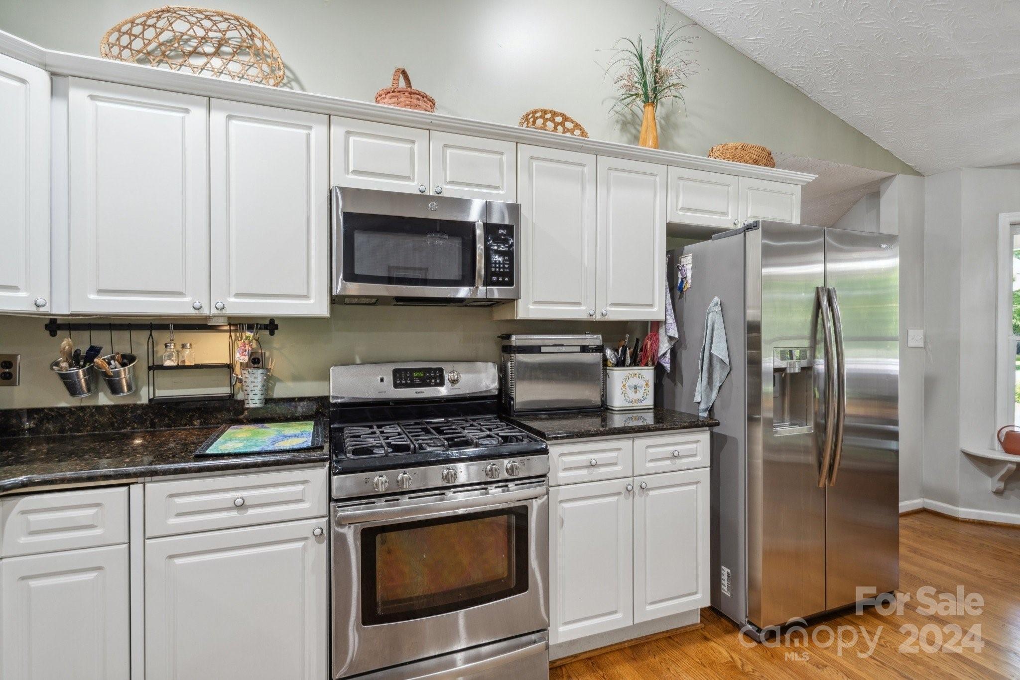 Larkin Sloan Estates - Residential