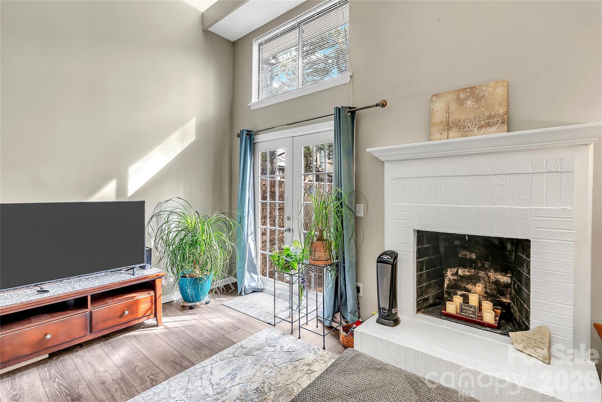 8073 Charter Oak Lane