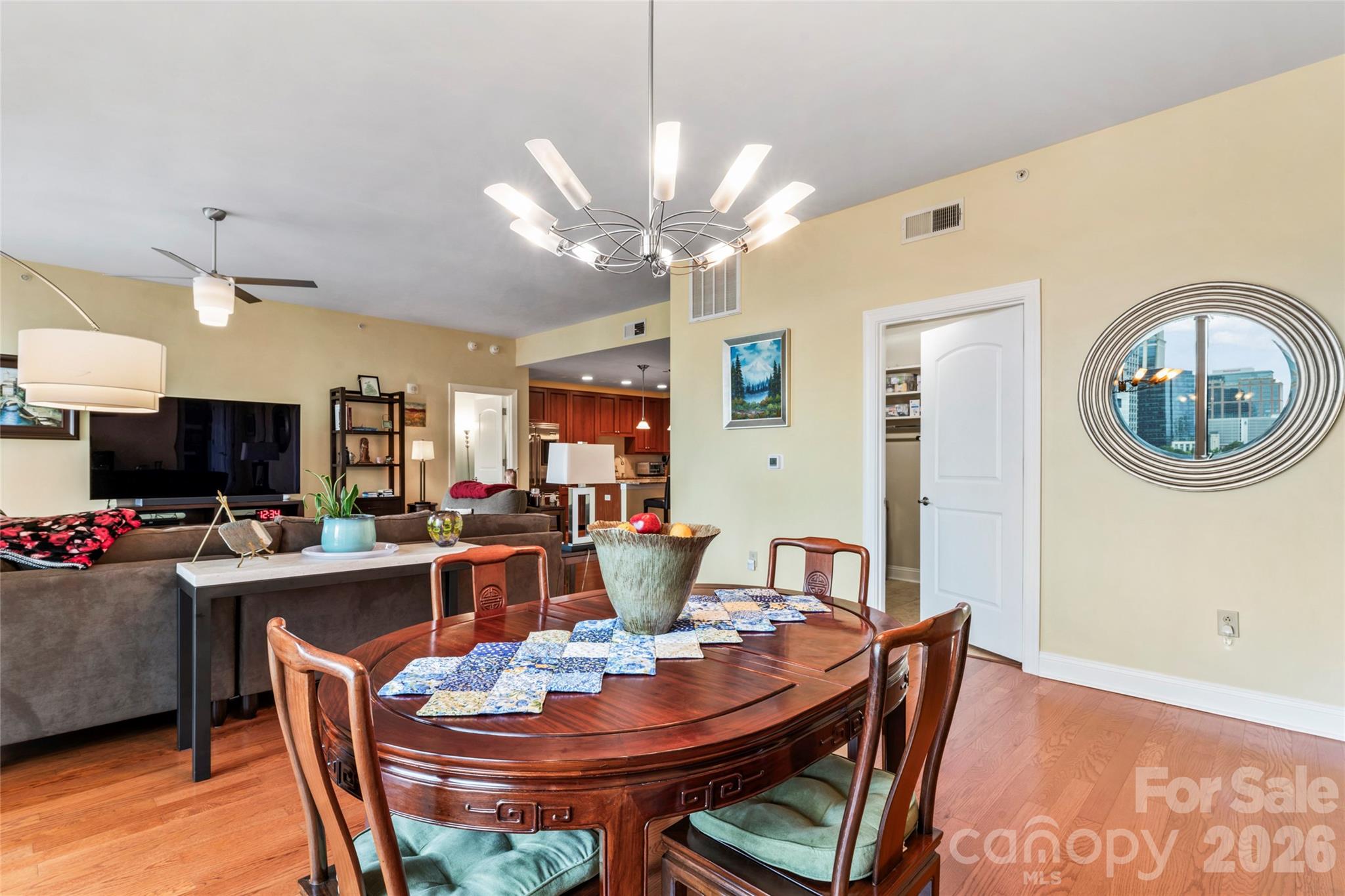 Royal Court - Residential