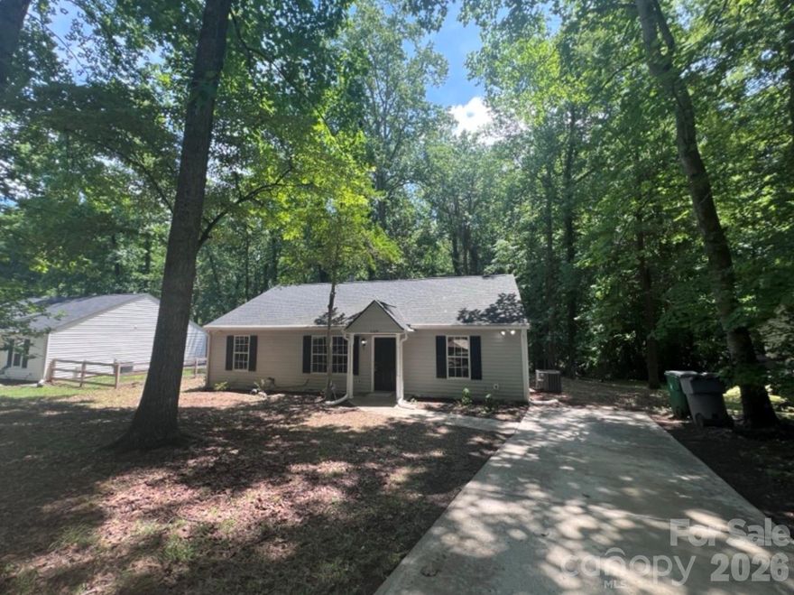 Recently updated 3 bed, 2 full bath home on just under half an acre in Grove Park neighborhood! NO HOA! Walk in and enjoy all the lovely updates throughout! LVP flooring in common areas and fresh paint throughout! Kitchen features brand new quartz countertops, new SS appliances, and a gorgeous tile backsplash. All bedrooms feature new carpet. Just minutes away from shopping and dining. Don't miss this one! Schedule your showing today!!