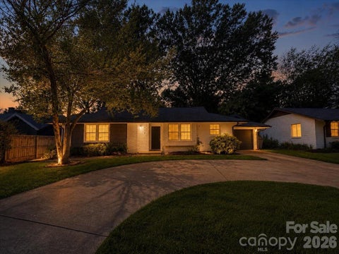 Photo of 1926 Tyvola Road, Charlotte, NC 28210 (MLS # 4412010)