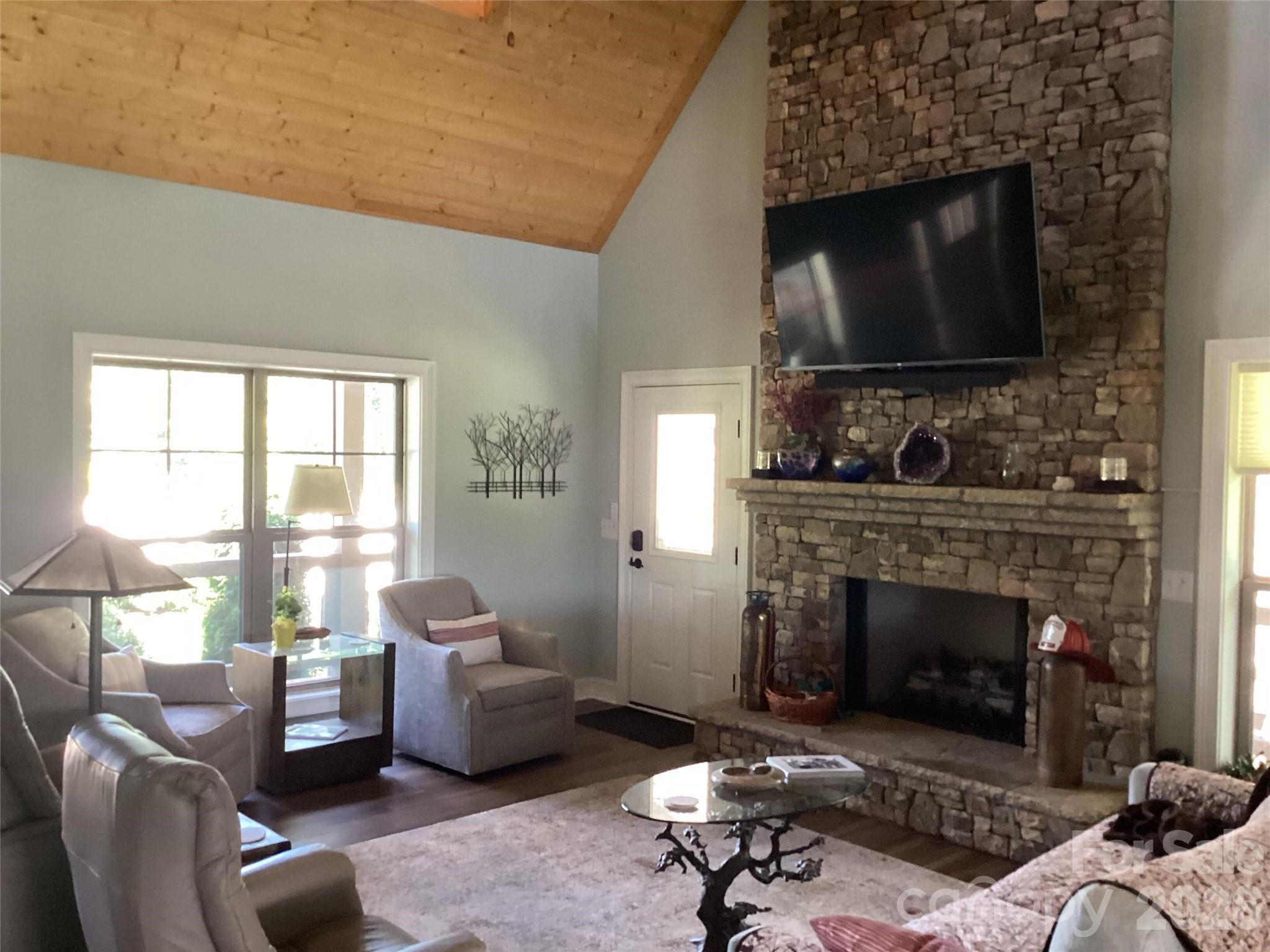 1052 Porter Creek Drive