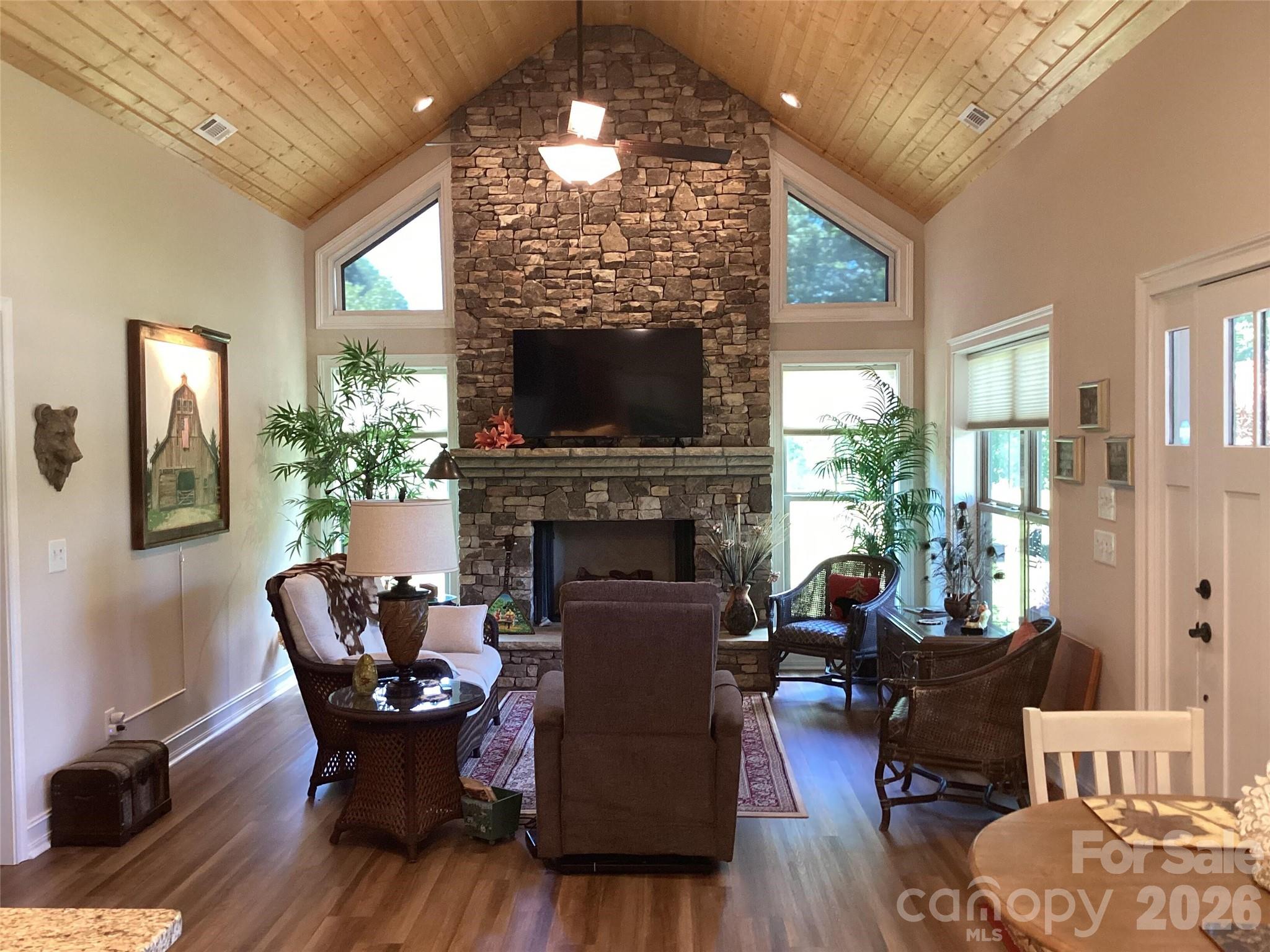 1052 Porter Creek Drive