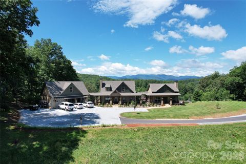 Photo of 1052 Porter Creek Drive, Franklin, NC 28734 (MLS # 4397738)