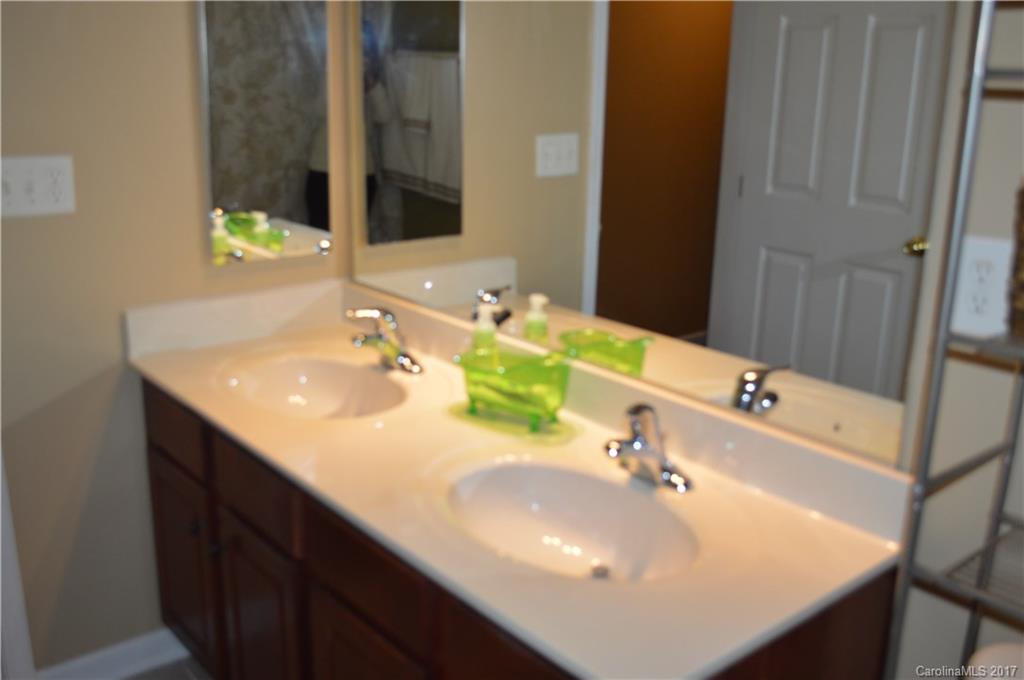 Autumn Cove At Lake Wylie - Residential