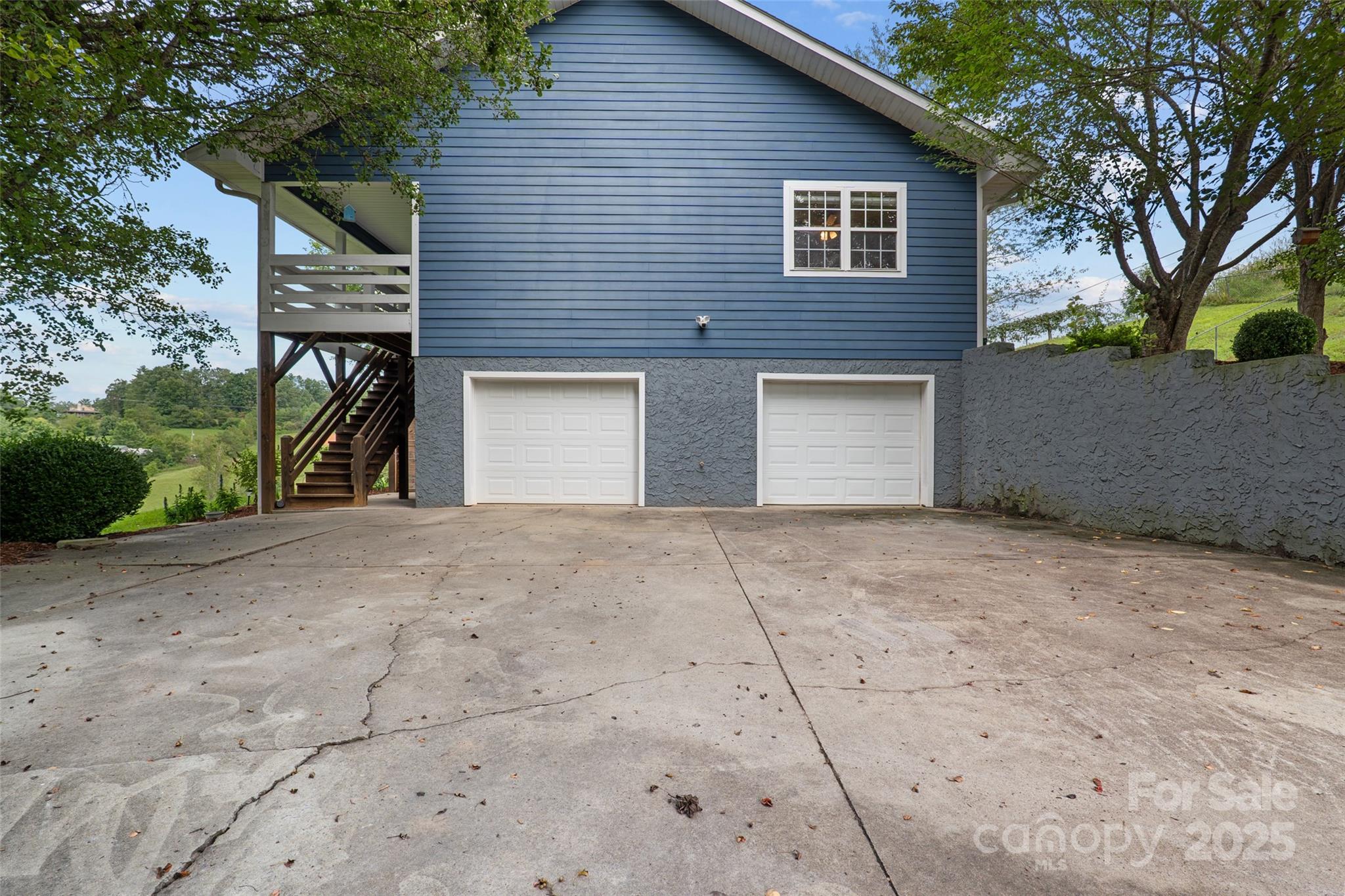 271 Breton Ridge Road