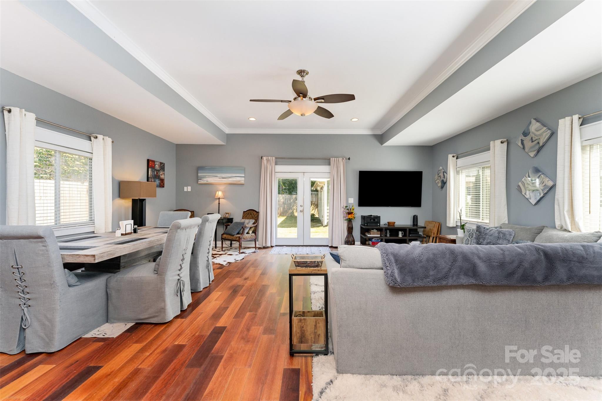 Charlotte, North Carolina 28209, United States, 3 Bedrooms Bedrooms, ,3 BathroomsBathrooms,Residential,Active,211509